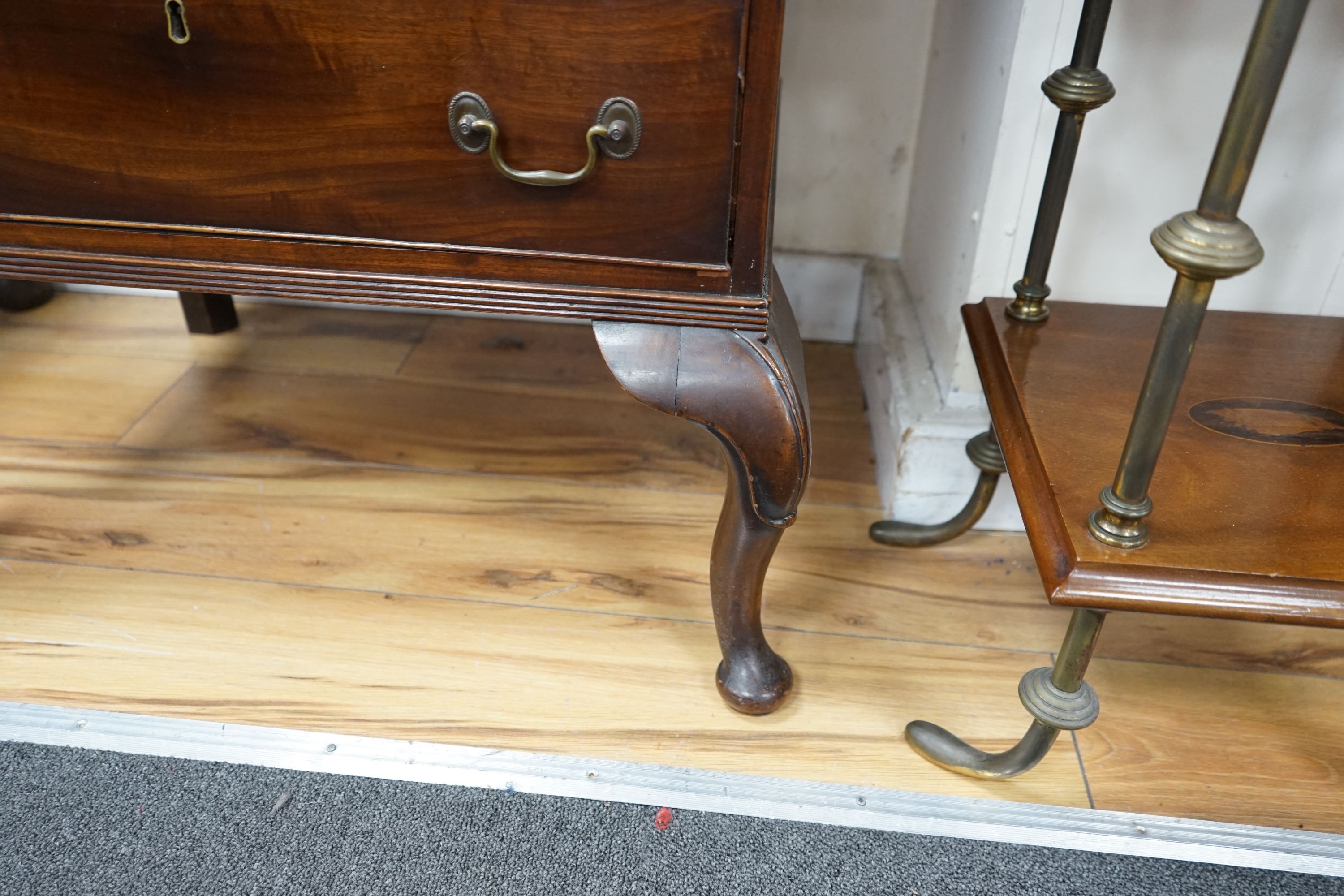 A small mahogany chest of drawers, width 65cm, depth 47cm, height 90cm